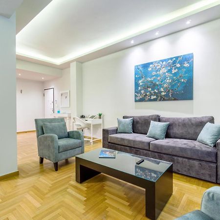 Urban Luxury On A Quiet Street In The Center Of Athens Apartment Exterior foto