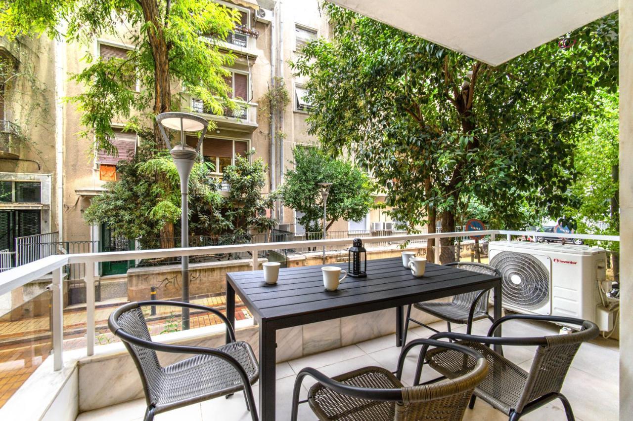 Urban Luxury On A Quiet Street In The Center Of Athens Apartment Exterior foto